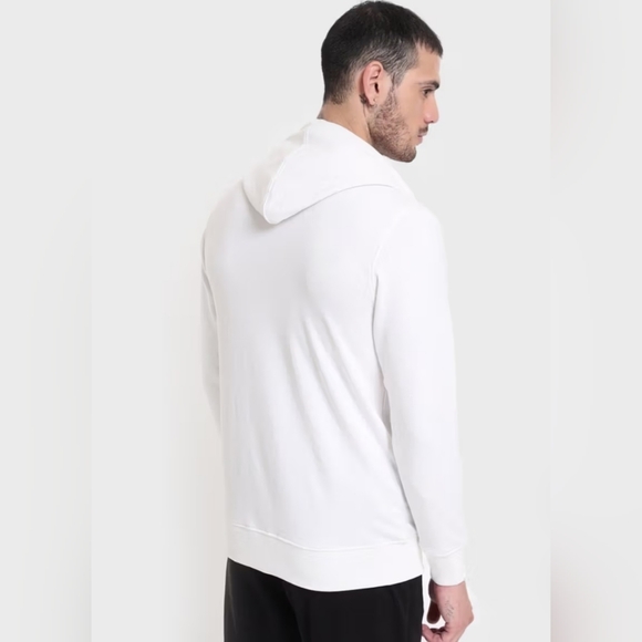 BewakoofMens Black Color Blocked Sweatshirt - Picture 6 of 11